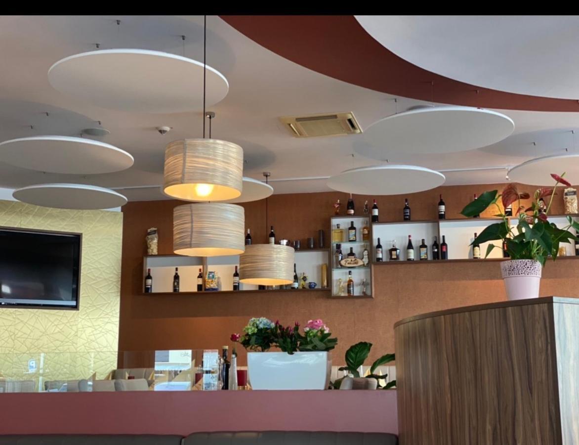 Hotel Toscana Borna Luaran gambar